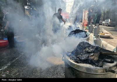 طبخ و توزیع 72 دیگ غذای نذری ظهر عاشورا در بجنورد