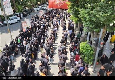 طبخ و توزیع 72 دیگ غذای نذری ظهر عاشورا در بجنورد