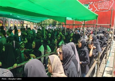 طبخ و توزیع 72 دیگ غذای نذری ظهر عاشورا در بجنورد