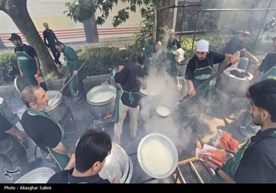 طبخ و توزیع 72 دیگ غذای نذری ظهر عاشورا در بجنورد