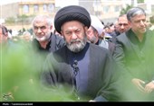 اردبیلِ سربلند؛ نماز ظهر عاشورا با شکوه‌تر از همیشه در دارالارشاد و دارالعباس