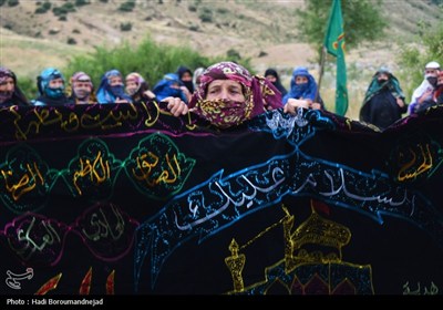 مشارکت زنان روستایی و عشایری قرهداغ در مراسم عزای امام حسین(ع)
