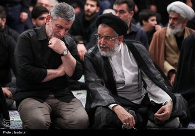 مراسم عزاداری شام غریبان حسینی (ع) در حسینیه امام خمینی