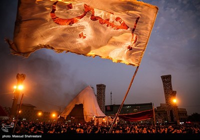 خیمه سوزان عصر عاشورا در میدان امام حسین (ع)