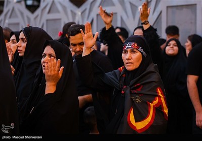خیمه سوزان عصر عاشورا در میدان امام حسین (ع)