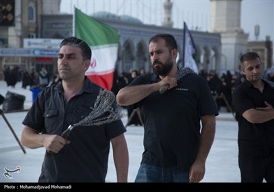 حال و هوای مسجد جمکران در عصر عاشورا