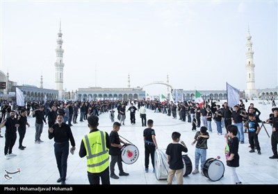 حال و هوای مسجد جمکران در عصر عاشورا