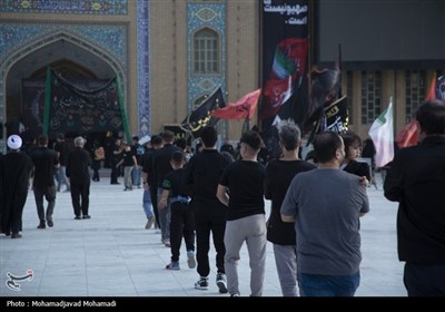 حال و هوای مسجد جمکران در عصر عاشورا