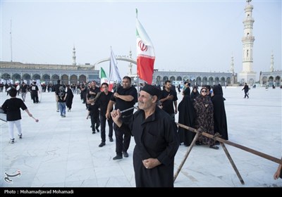 حال و هوای مسجد جمکران در عصر عاشورا