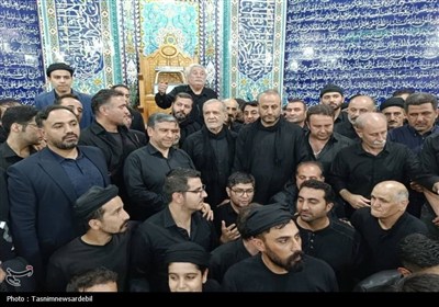 حضور سرزده رئیس‌جمهور پزشکیان در مراسم شام غریبان مسجد اوچدکان اردبیل