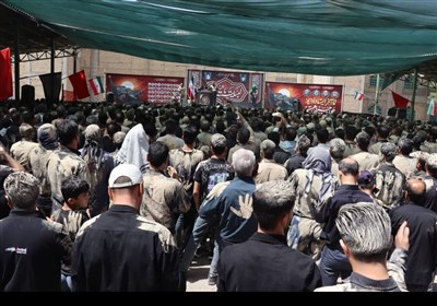 برگزاری نماز ظهر عاشورا در لرستان