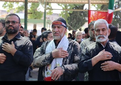 برگزاری نماز ظهر عاشورا در لرستان