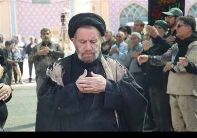 برگزاری نماز ظهر عاشورا در لرستان