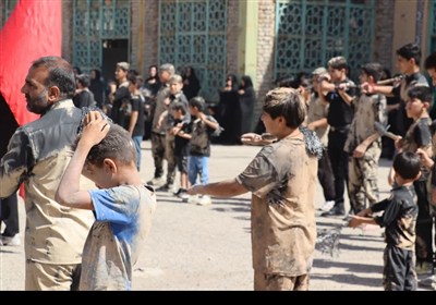 برگزاری نماز ظهر عاشورا در لرستان