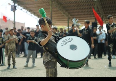 برگزاری نماز ظهر عاشورا در لرستان