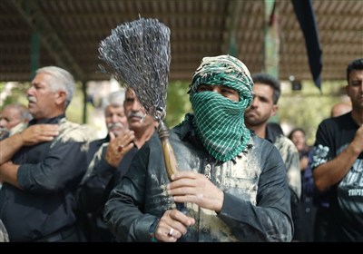 برگزاری نماز ظهر عاشورا در لرستان