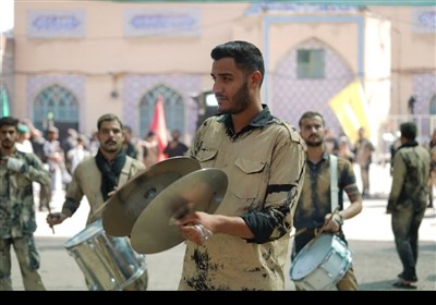 برگزاری نماز ظهر عاشورا در لرستان