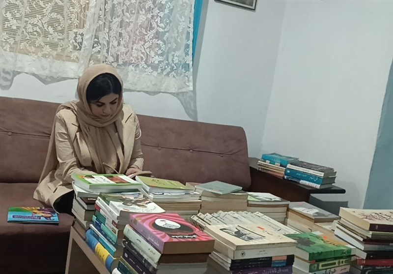 کتاب‌هایی برای قلب‌ها؛ فروش آثار نفیس به نفع آسیب‌دیدگان جامعه در انزلی