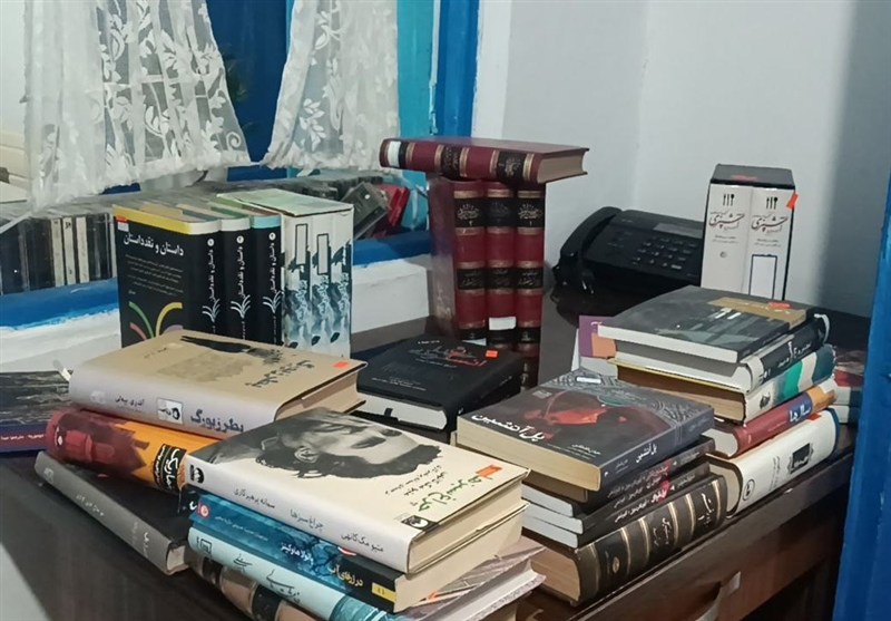 کتاب‌هایی برای قلب‌ها؛ فروش آثار نفیس به نفع آسیب‌دیدگان جامعه در انزلی