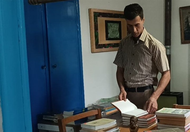 کتاب‌هایی برای قلب‌ها؛ فروش آثار نفیس به نفع آسیب‌دیدگان جامعه در انزلی