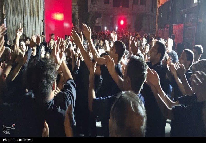فریاد «لبیک یا خامنه‌ای» در شام غریبان حضرت اباعبدالله الحسین(ع) باقرشهر