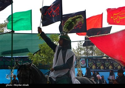بازسازی واقعه عاشورا در ده‌زیار کرمان