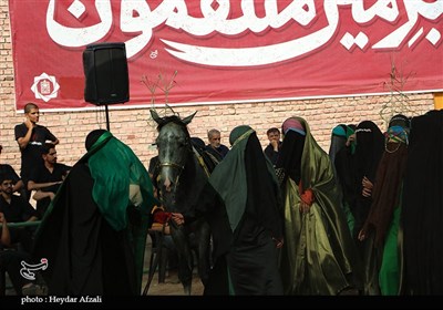 بازسازی واقعه عاشورا در ده‌زیار کرمان