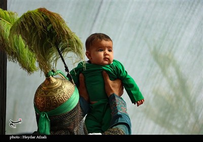 بازسازی واقعه عاشورا در ده‌زیار کرمان