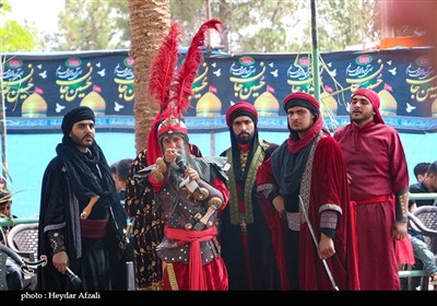 بازسازی واقعه عاشورا در ده‌زیار کرمان