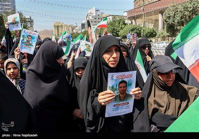 تشییع پیکر مطهر سه شهید در مشهد
