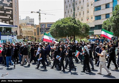 تشییع پیکر مطهر سه شهید در مشهد