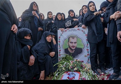 تشییع پیکر دو شهید مدافع وطن در خرم آباد