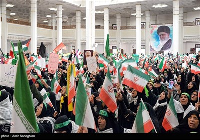 اجتماع بزرگ زینبیون در حرم مطهر حضرت شاهچراغ (ع)