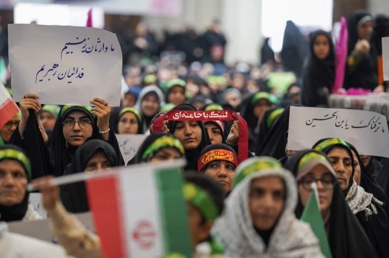 اسلامي،انقلابي،بانوان،انقلاب،پرشور،حرم،رهبر،فارس،فضاي،حضور،ز ...