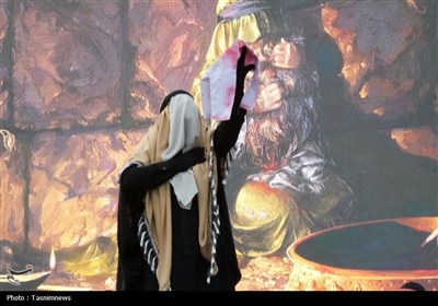 کاروان نمادین اسرای کربلا در خیابان‌های ورامین به حرکت درآمد