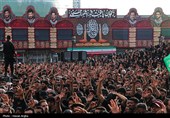 شکوه ‌هیئت حیدریون زنجان در سوم امام/ ‌‌عَلَم‌داران میدان غیرت