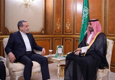 Iranian FM Holds High-Profile Talks in Saudi Arabia