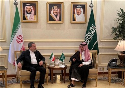 عراقجی یؤکد على مسؤولیة دول المنطقة فی مواجهة الکیان الصهیونی