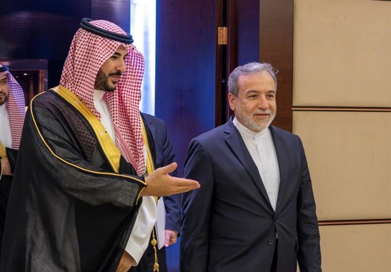 Iranian FM Holds High-Profile Talks in Saudi Arabia