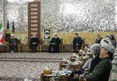 نویسندگان در حفظ و ثبت افتخارات ملی نقش حیاتی دارند