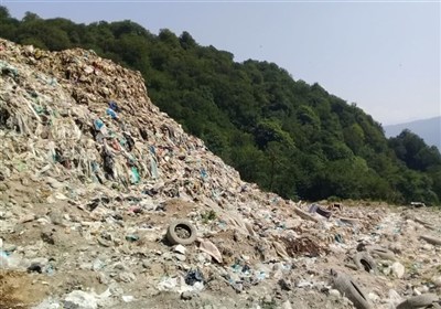 زخم عمیق زباله بر دل جنگلهای هیرکانی/ بوی تعفن به جای نسیم جنگل! زخم عمیق زباله بر دل جنگلهای هیرکانی/ بوی تعفن به جای نسیم جنگل!