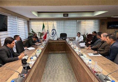 دیدار استاندار قم با مدیرعامل شرکت توسعه و نگهداری اماکن ورزشی کشور دیدار استاندار قم با مدیرعامل شرکت توسعه و نگهداری اماکن ورزشی کشور