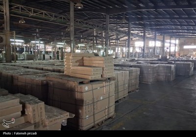 بررسی مشکلات کارخانه‌های کاشی جم و سامان در بروجرد
