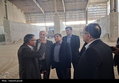 بررسی مشکلات کارخانه‌های کاشی جم و سامان در بروجرد