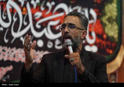 بانوان شیرازی به یاد زنان بنی اسد در تشییع نمادین شهدای کربلا شرکت کردند