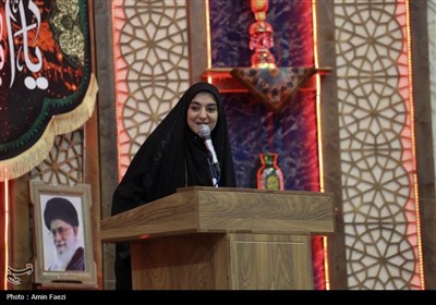بانوان شیرازی به یاد زنان بنی اسد در تشییع نمادین شهدای کربلا شرکت کردند