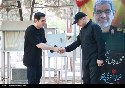 حضور سحرگاهی محمدباقر قالیباف بر مزار شهدای تهاجم رژیم صهیونیستی