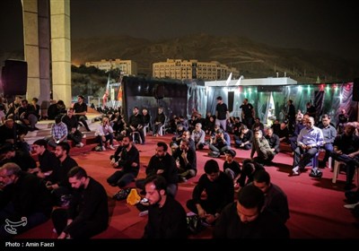 سوگواره عاشورایی در جوار شهدای گمنام دانشگاه شیراز