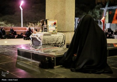 سوگواره عاشورایی در جوار شهدای گمنام دانشگاه شیراز