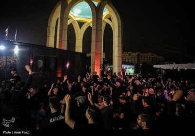 سوگواره عاشورایی در جوار شهدای گمنام دانشگاه شیراز
